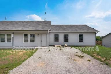 Main picture of 114 Nail Ct