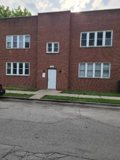 Main picture of 3765 N 13th St