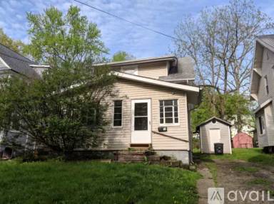 Main picture of 496 Whitney Ave