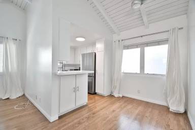 Main picture of 127 15th Pl