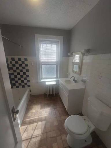 Main picture of Twin Oaks Crossing Apartments