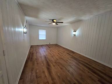 Main picture of 6121 Highway 54