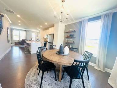 Main picture of 4253 Baden Aly