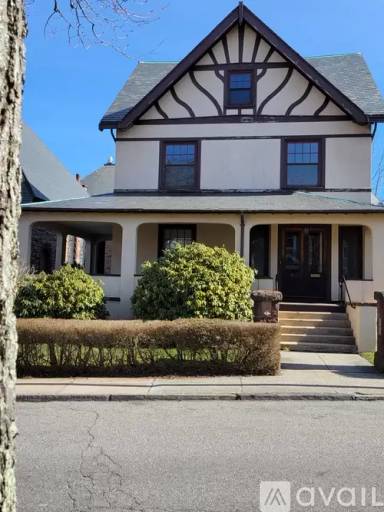 Main picture of 6 Everett St