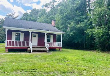 Main picture of 3401 S Irby St