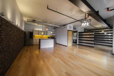 Main picture of 5491 Penn Ave