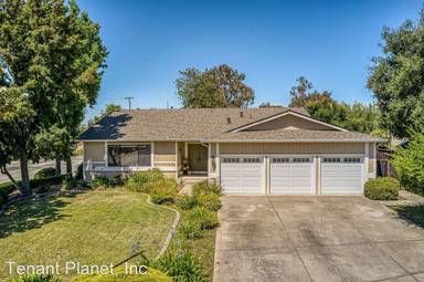 Main picture of 1109 El Camino Higuera