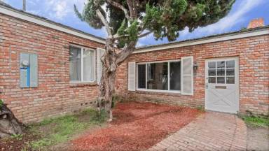 Main picture of 576 Garrett Ave