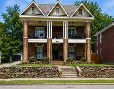 Main picture of 820 Maury St