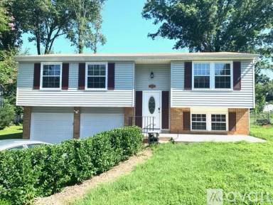 Main picture of 9305 Kite St