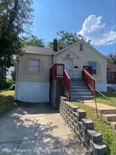 Main picture of 6858 Stratford Ave