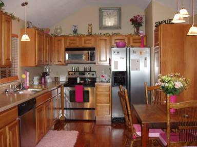 Main picture of 1136 State St