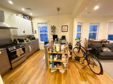Main picture of 85 Surrey St