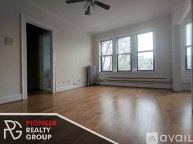 Main picture of 4631 N Paulina Apartments