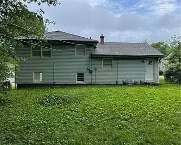 Main picture of 8417 E 85th St