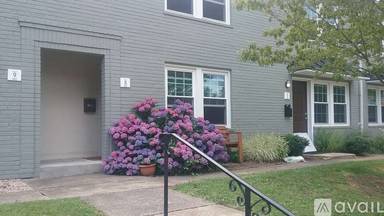 Main picture of 740 N Monroe St