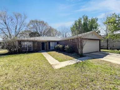 Main picture of 7194 Londonderry Dr