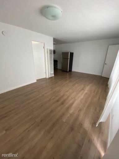 Main picture of 12480 Culver Blvd