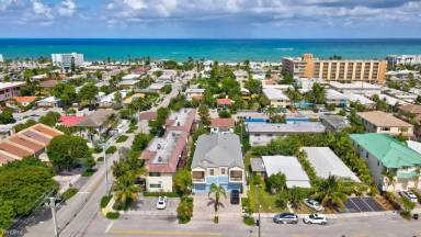 Main picture of 4562 Poinciana St
