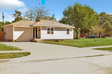Main picture of 2038 Evergreen St