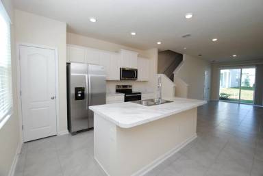 Main picture of 540 Running Woods St