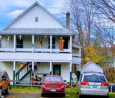 Main picture of 35 Maple St