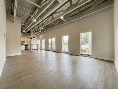 Main picture of 708 Wealthy St SE