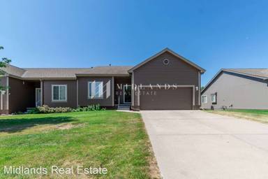 Main picture of 1007 Woodview Dr