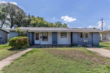 Main picture of 214 Antrim Dr