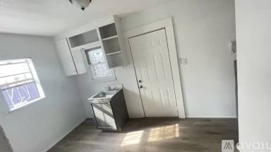 Main picture of 3017 Colima St
