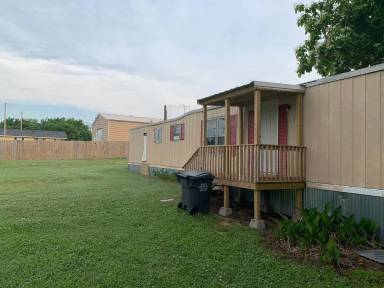 Main picture of 122 E 5