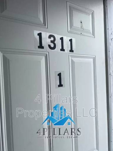 Main picture of 1311 E Columbus Dr