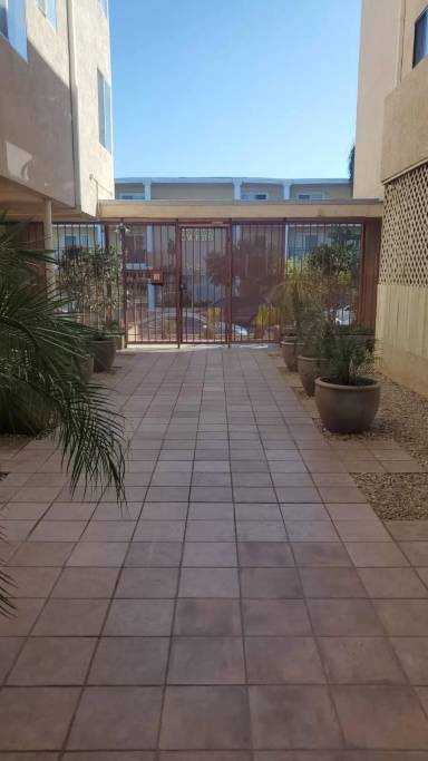 Main picture of 5429 Newcastle Ave