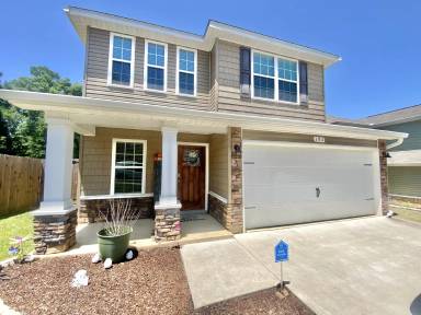 Main picture of 192 Wainwright Dr