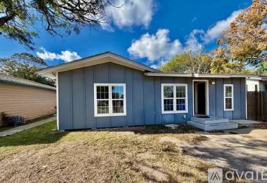 Main picture of 3229 Sarita St