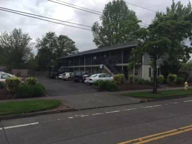 Main picture of 185 E 24th Ave