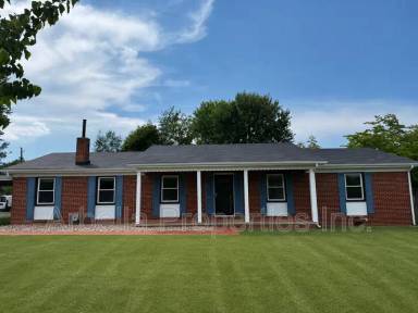 Main picture of 1713 Seward Dr
