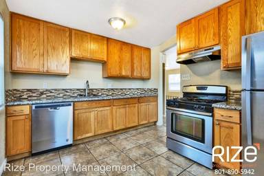 Main picture of 1128 W Dalton Ave