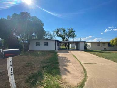Main picture of 2412 Field St