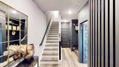 Main picture of 529 W Tremont Ave