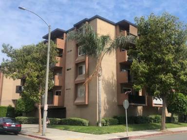 Main picture of 460 Golden Ave