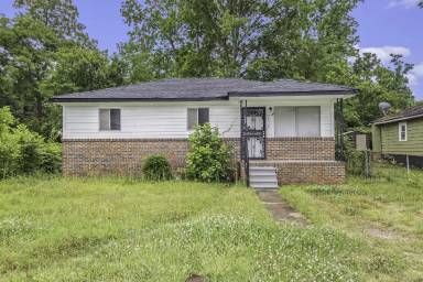 Main picture of 3613 Maple Ave SW