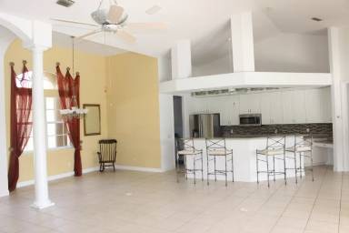 Main picture of 507 SE 20th Ct