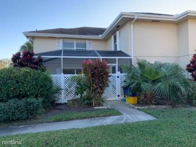Main picture of 469 SW Sun Cir