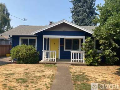 Main picture of 4525 NE 85th Ave