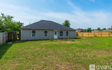 Main picture of 2708 W Fredericksburg St