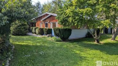 Main picture of 450 Garland Pl
