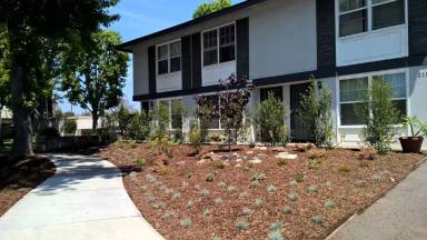 Main picture of 2151 W Palmyra Ave