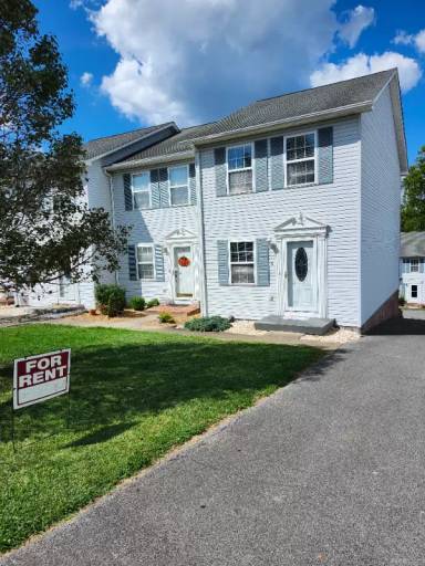 Main picture of 219 Hunter Hills Cir