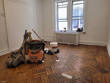 Main picture of 1045 64th St